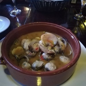 almejas al ajillo