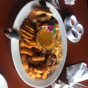 bandeja mariscos