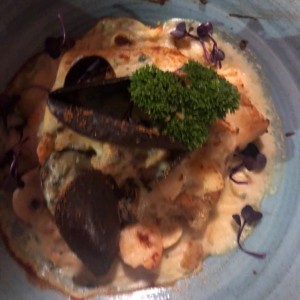 Filete de Corvina Rellena de Mariscos