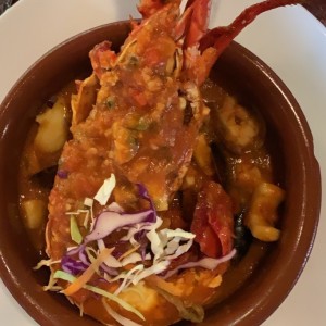 Cazuela de Mariscos y Langosta