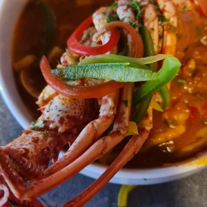 Cazuela de Mariscos y Langosta