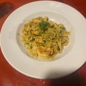 Pasta con Langostinos Scampi