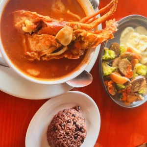 Cazuela de Mariscos y Langosta