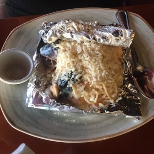 Pasta al Cartucho con Mariscos salsa alfredo