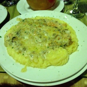 Corvina rellena de mariscos