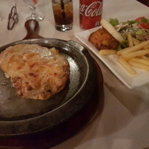 Filete de pechuga gratinada