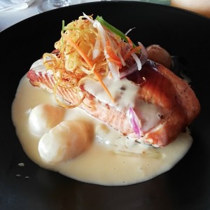 SALMON SALSA MARISCOS