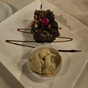 BROWNIE ROCK CON HELADO