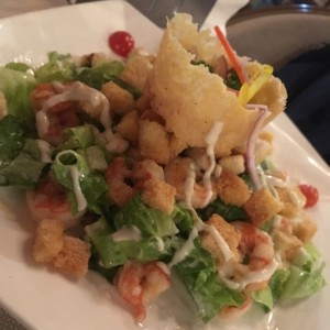 Ensalda cesar con carmarones