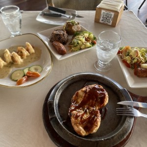FILETE DE POLLO EN SALSA BBQ