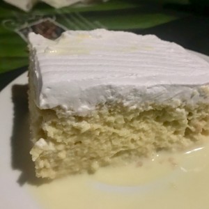 Postre Tres leches.