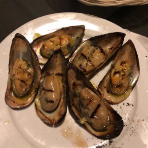 Mejillones a la brasa. ? Deliciosos!