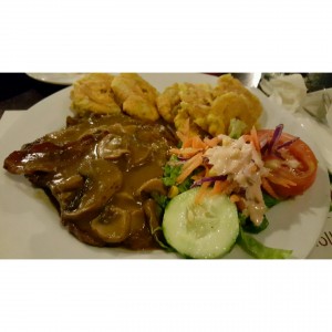 filete mignon con hongos