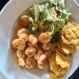 Camarones al ajillo