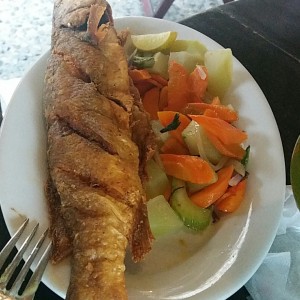 Corvina con vegetales