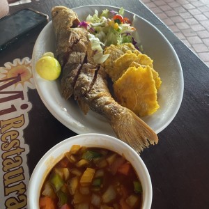 Corvina Entera Frita o en Salsa Criolla