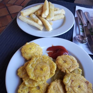 yuca y patacones