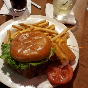 FRIDAY'S bacon cheese burger