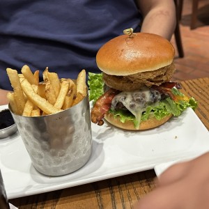 FRIDAYS SIGNATURE WHISKEY-GLAZED BURGER