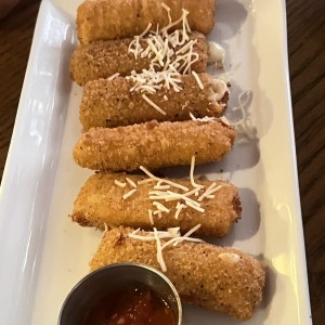 Appetizers - FRIED MOZZARELLA