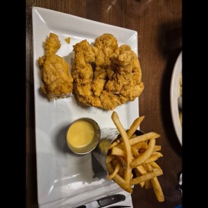Fridays Favorites - CRISPY CHICKEN FINGERS