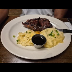 FRIDAYS SIGNATURE WHISKEY-GLAZED COMBO