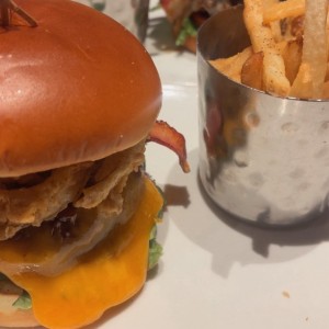 FRIDAYS SIGNATURE WHISKEY-GLAZED BURGER