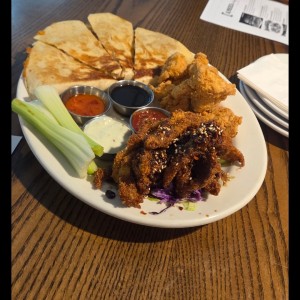 FRIDAYS SIGNATURE WHISKEY-GLAZED SESAME CHICKEN STRIPS