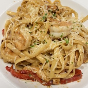 CAJUN SHRIMP & CHICKEN PASTA