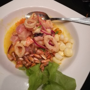 Ceviche mixto ZK