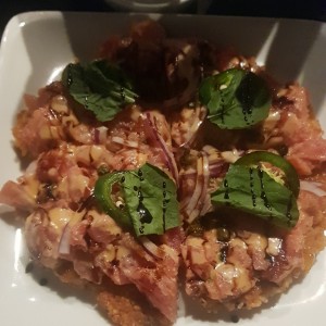 Piqueos - Spicy tuna pizza