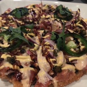 Piqueos - Spicy tuna pizza