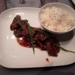Platos fuertes - ZK Mongolian beef