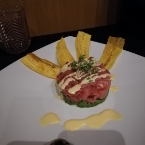 Piqueos - Maguro tartar