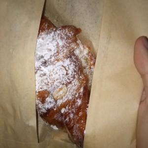 Croissant con almendras