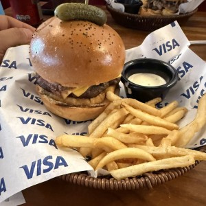 SANDWICHES - American Burger