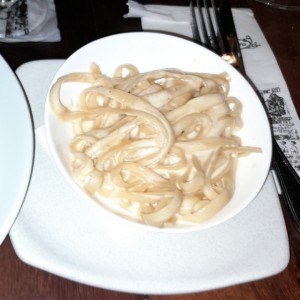 Tallarines en salsa blanca