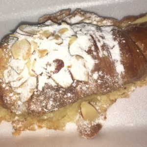 Croissant almendras