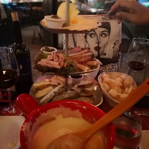 Fondue Savoyarde (Para 2 personas)
