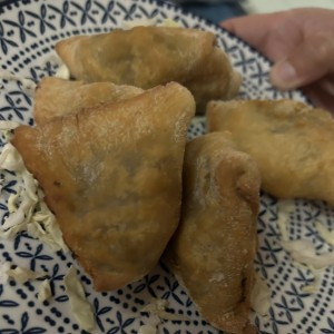 Sabzi / Murgh / Gost Samosas Chaat
