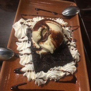 Brownie con Helado