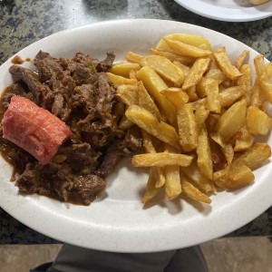 Bistec Picado con Papas Fritas