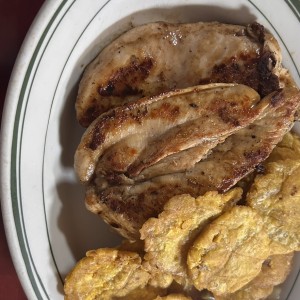 Pollo rostizado con paracones