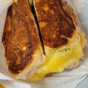 EMPAREDADOS - Emparedado de Filete con mozarella