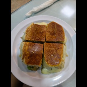 EMPAREDADOS - Emparedado Cubano