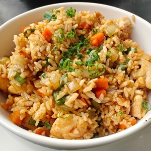 Arroces - Yakimeshi de pollo