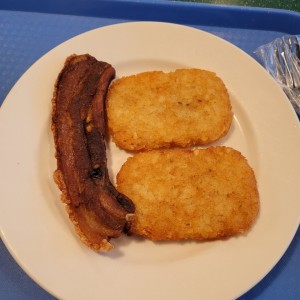 papas rayadas y costilla cerdo ?