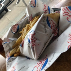 Gyro de Carne con Papas Fritas