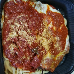 filete a la parmesana con spagueti
