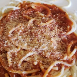 spaguettis en salsa roja